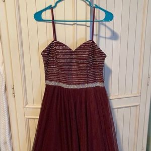 burgundy prom dress